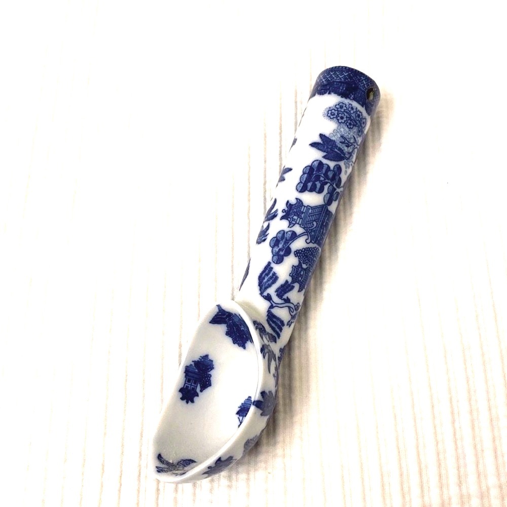 Blue Willow Porcelain ice cream scoop with birds, bridges, and pagodas